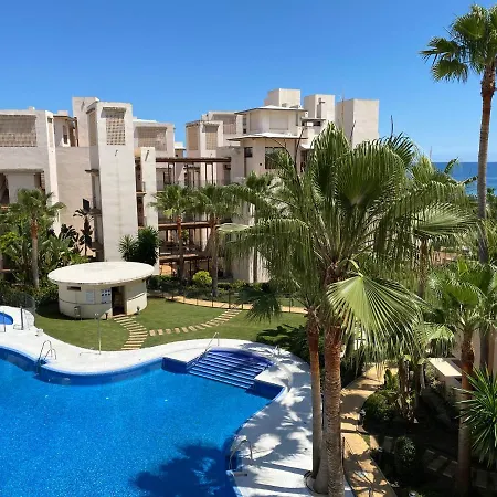 Apartamento Lujo En Primera Linea De Playa En Bahia De La Plata, Estepona